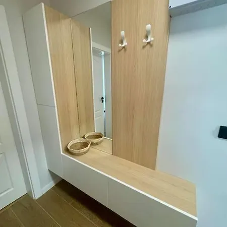 Modern Family Near The Beach, Free Parking דירה *