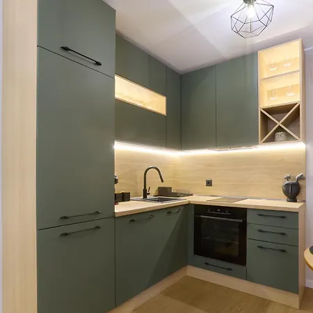 Modern Family Near The Beach, Free Parking Apartament *