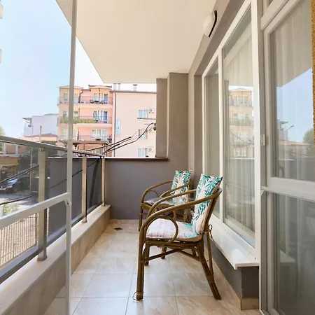 Modern Family Near The Beach, Free Parking Appartamento Primorsko